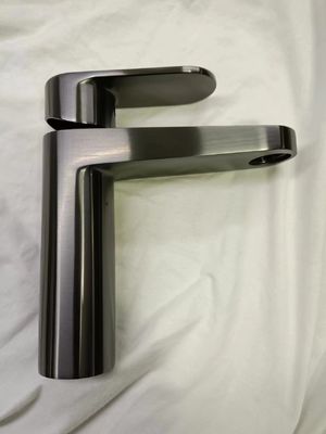 Μηχανή κάλυψης με κενό PVD πλήρως αυτοματοποιημένη για διακοσμητικές επίστρωσεις με εξοπλισμό κάλυψης με πολυπύργο εξοικονόμησης ενέργειας