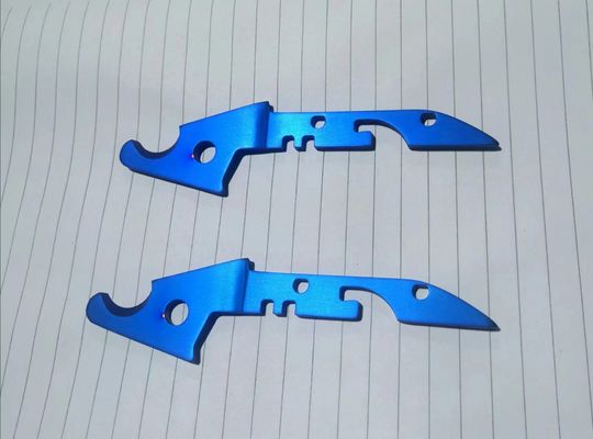 Μηχανή επίστρωσης PVD μίνι υψηλής σταθερότητας Το στρώμα φιλμ είναι πιο λεπτό Μηχανή διακοσμητικής επίστρωσης κενού PVD για κοσμήματα