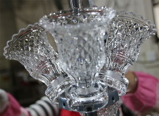 Μηχανή επίχρισής χρώματος χρυσού για πλαστικά μπουκάλια pvd/μηχανή μεταλλικοποίησης με κενό για χρωματισμό γυαλιού pvd