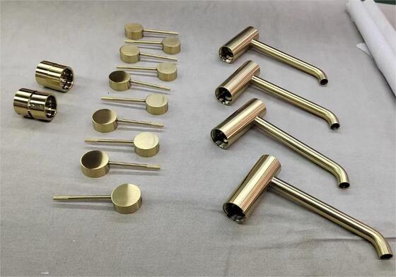 Μηχανή επίστρωσης κενού PVD για λαβές βρύσης με ανθεκτική στις γρατζουνιές επίστρωση, σταθερό σύστημα παραγωγής και πλήρη αυτόματο έλεγχο